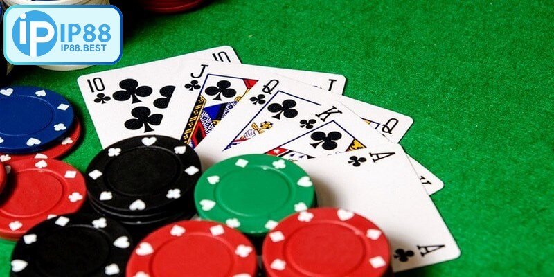 Bài binh 13 lá là trò sử dụng với bộ bài 52 lá, mỗi người nhận 13 cây